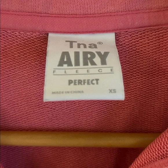 TNA AIRY PERFECT FLEECE QUARTER ZIP PINK - Picture 2 of 2